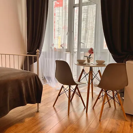 1 In Center ワルシャワ